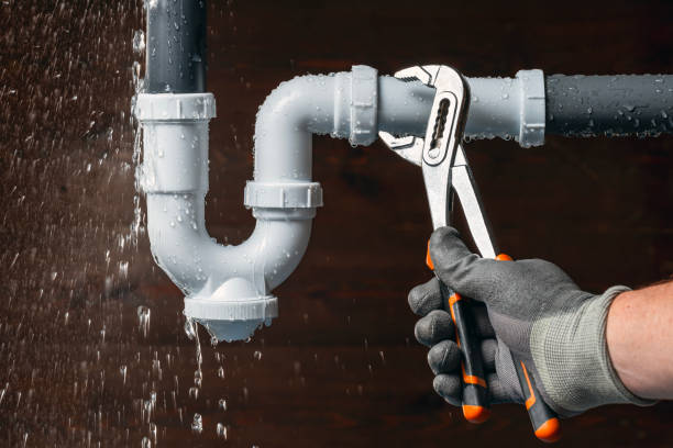 Professional Leak Detection technician working in Liverpool, IL